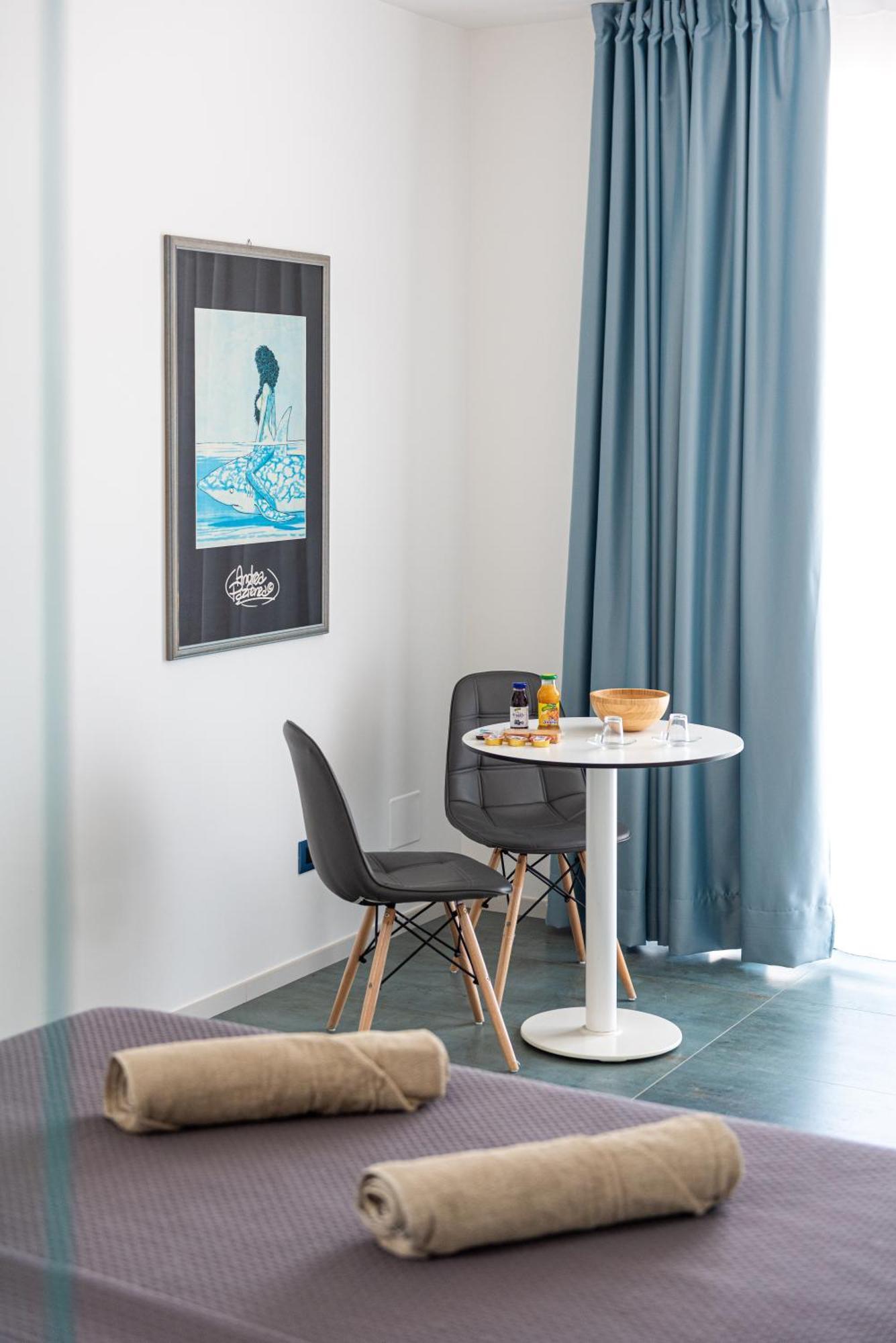 Marina Bay Beach Suites Пескичи Экстерьер фото